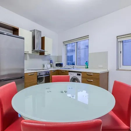 A Comfy 1br In The Centre Of By 360 Estates Apartament