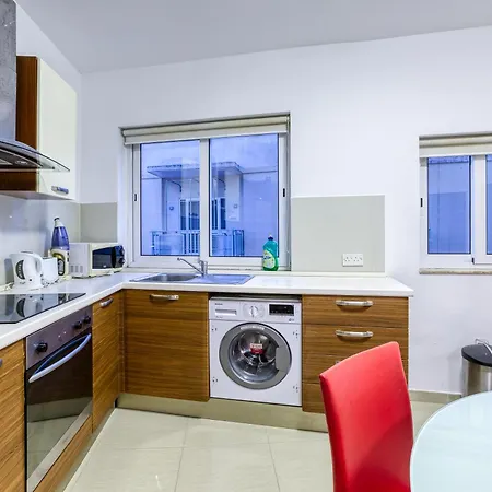 Apartament A Comfy 1br In The Centre Of By 360 Estates